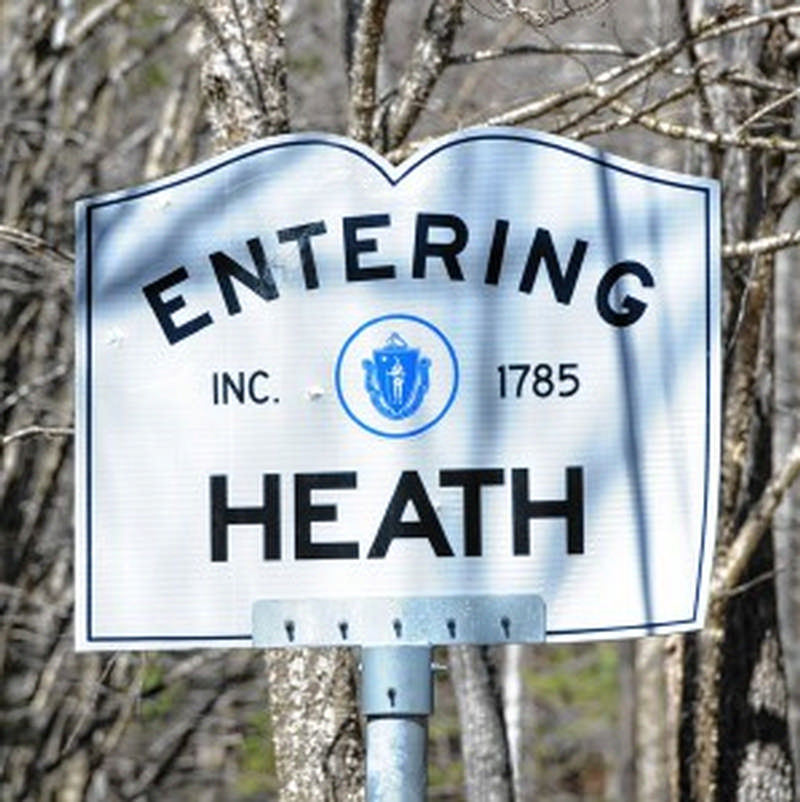 Road Sign: Entering Heath